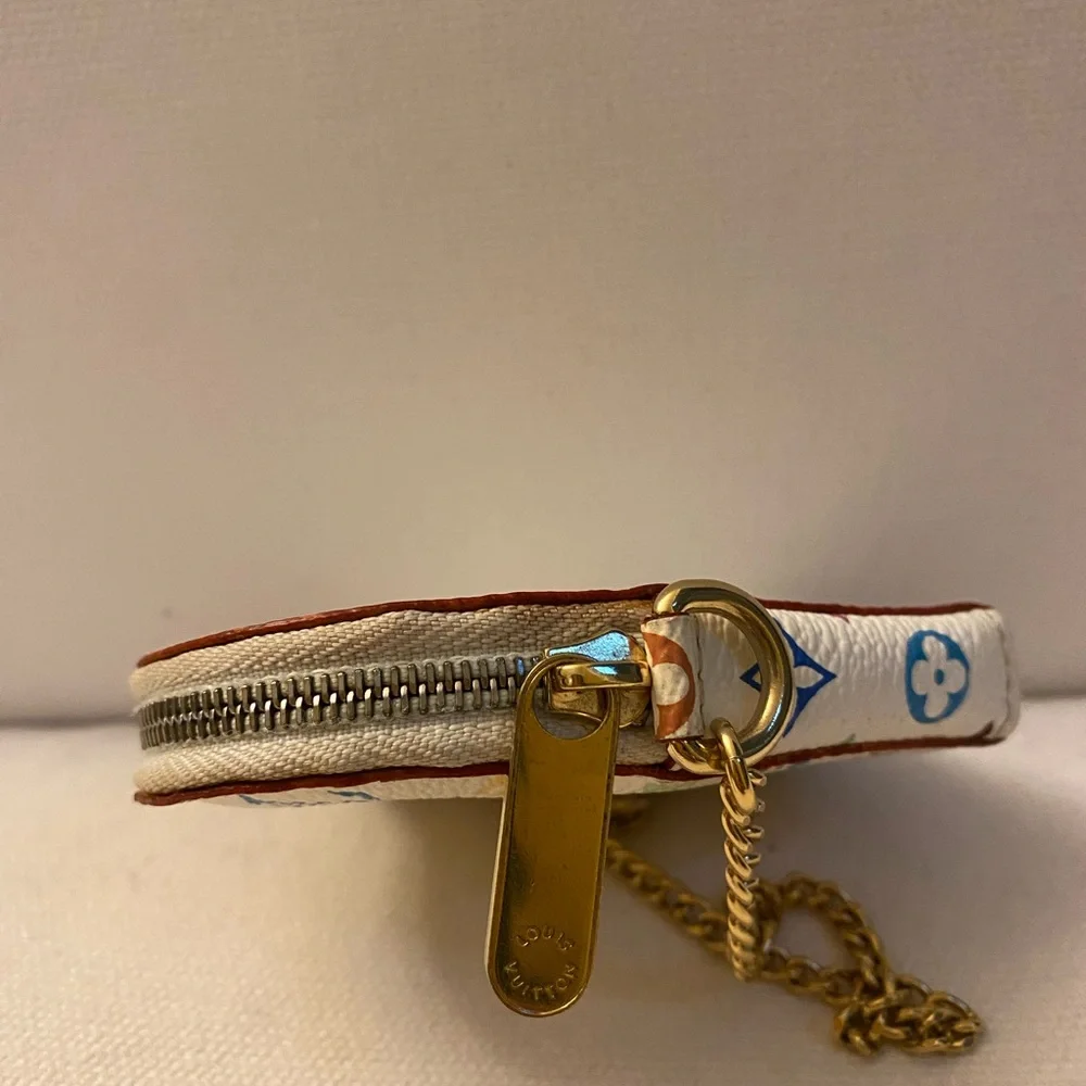 Louis Vuitton x Takashi Murakami white multicolor heart coin purse - Picture 10 of 17